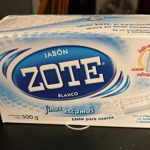 Jabon Zote Blanco Laundry Flakes new factory sealed 500 grams 17.5 ounces